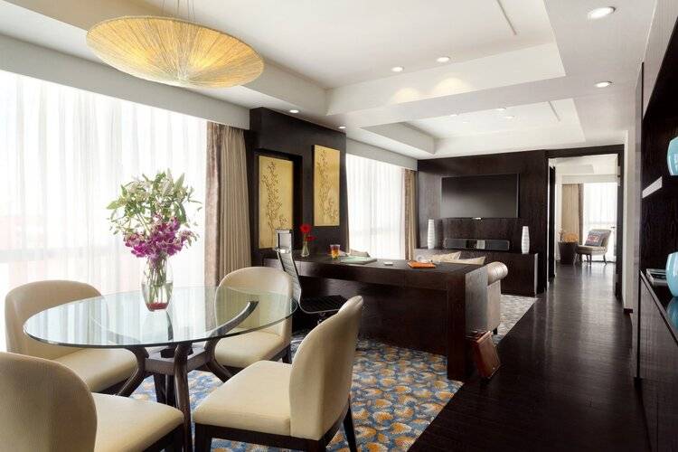 Jen Male Hotel (Ex. Traders)