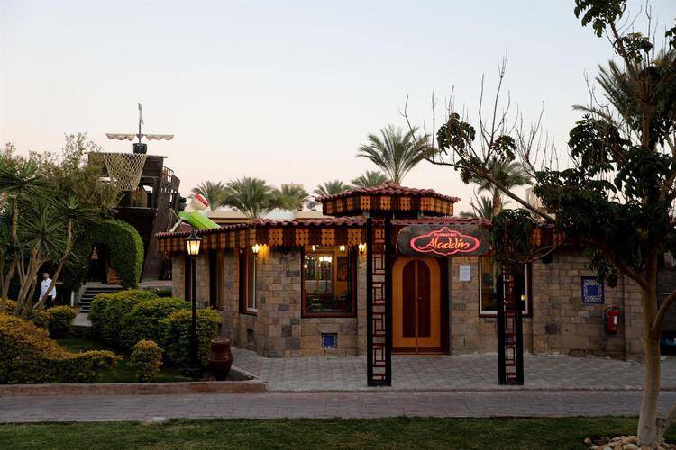 Golden Beach Resort (Ex. Movie Gate Hurghada)