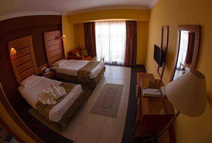 Golden Beach Resort (Ex. Movie Gate Hurghada)
