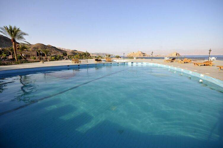 Helnan Taba Bay