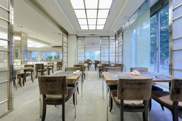 Hesperia Presidente Hotel — фото 15