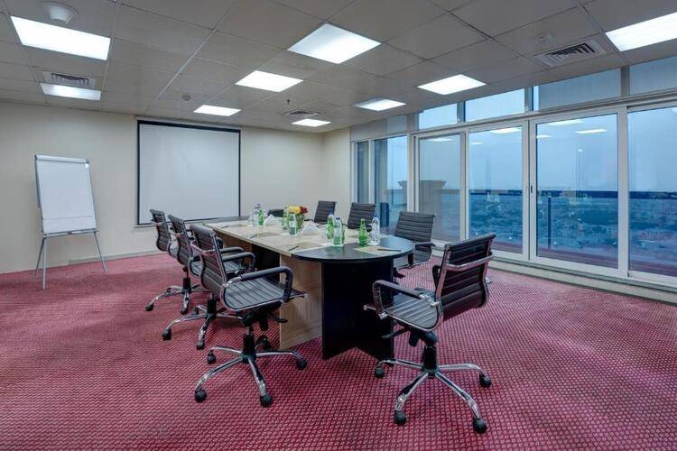 Sunday Mega Hotel Sheikh Zayed Road Near Difc (Ex. Emirates Grand Hotel)