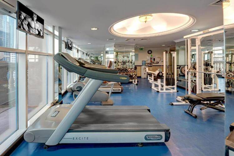 Sunday Mega Hotel Sheikh Zayed Road Near Difc (Ex. Emirates Grand Hotel)
