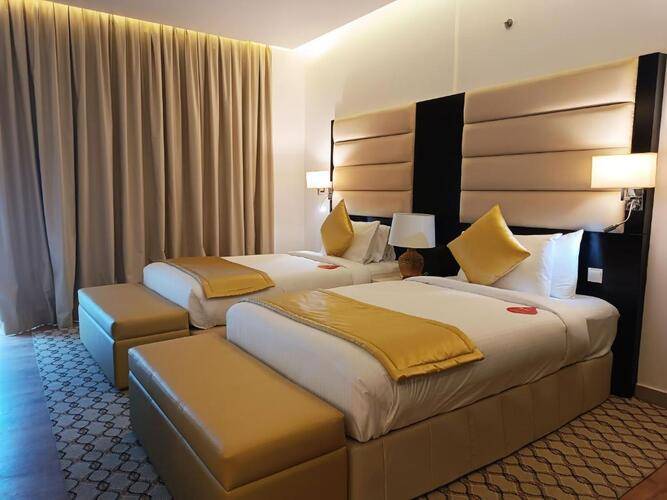 Sunday Mega Hotel Sheikh Zayed Road Near Difc (Ex. Emirates Grand Hotel)