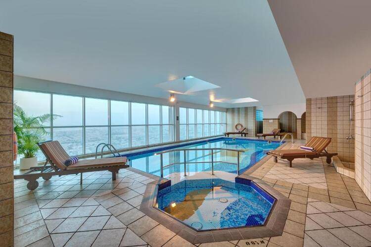 Sunday Mega Hotel Sheikh Zayed Road Near Difc (Ex. Emirates Grand Hotel)