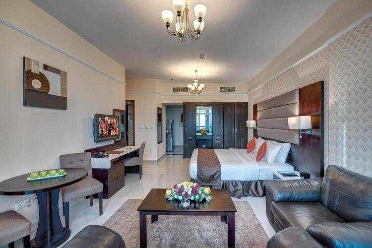 Sunday Mega Hotel Sheikh Zayed Road Near Difc (Ex. Emirates Grand Hotel)