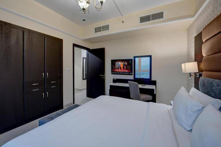 Sunday Mega Hotel Sheikh Zayed Road Near Difc (Ex. Emirates Grand Hotel)