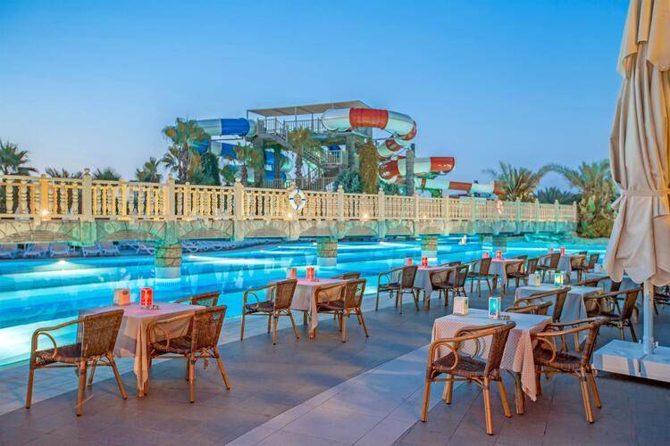 Royal Holiday Palace Hotel