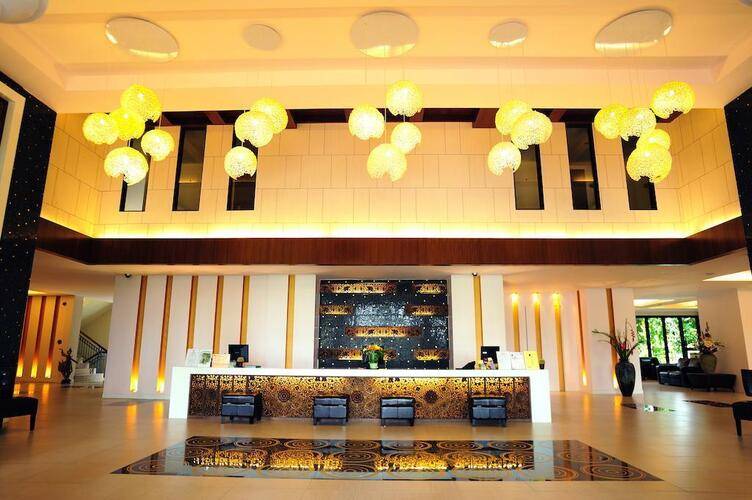 Peach Hill Resort & Spa