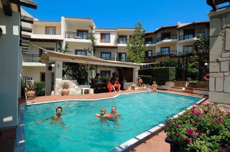 Eva Mare Hotel & Suites