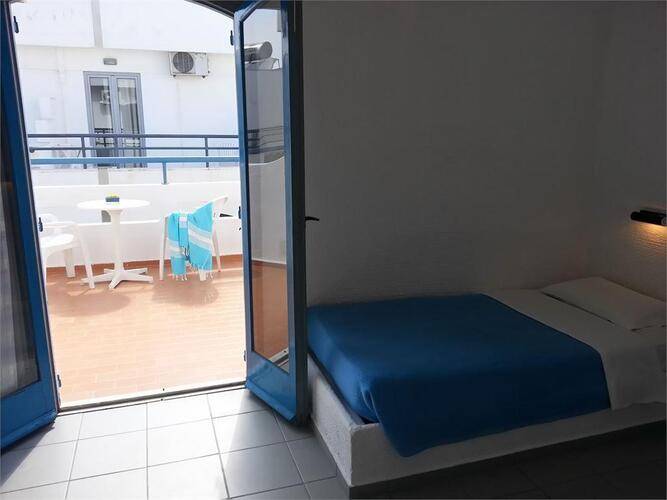 Iro Hotel
