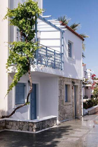 Porto Village