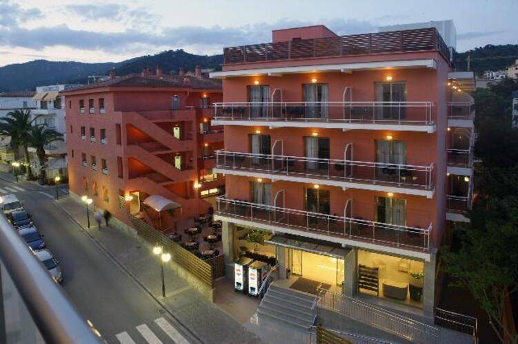 Tossa Beach Hotel