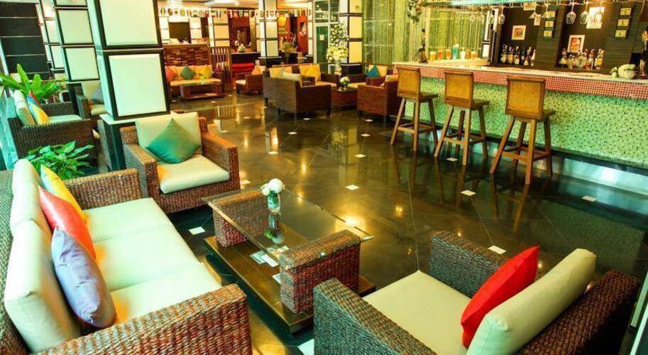 R-Mar Resort & Spa
