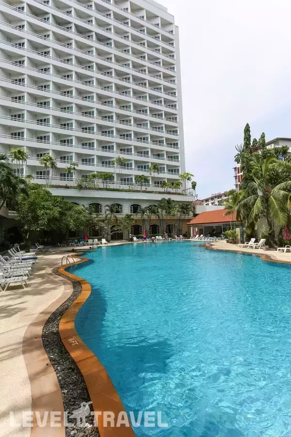 Royal Twins Palace Hotel