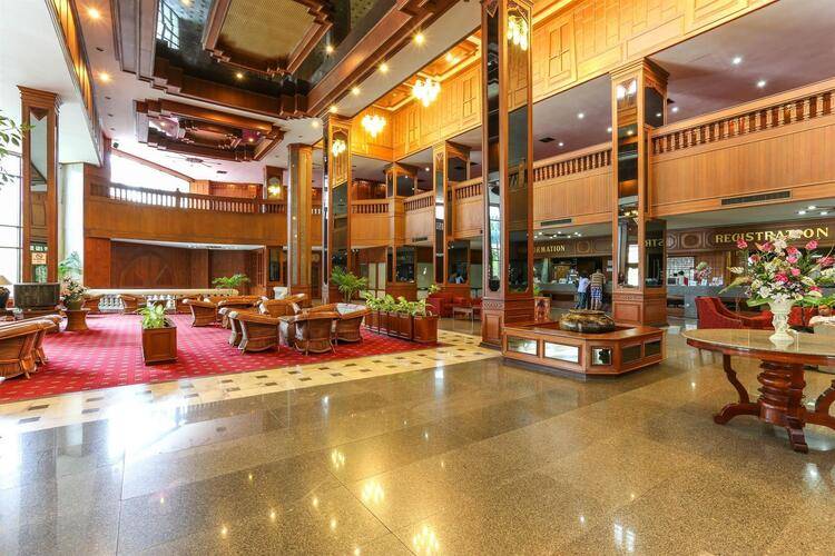 Royal Twins Palace Hotel