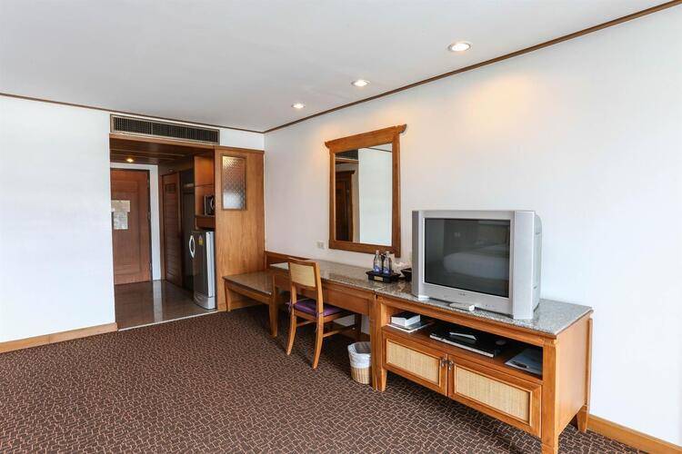 Royal Twins Palace Hotel