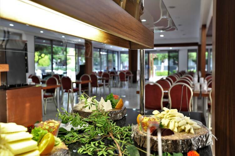 Omorfi Garden Resort (Ex. Beralisa Garden Resort Hotel, Ex.Monna Roza Garden Resort Hotel)