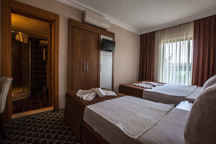 Omorfi Garden Resort (Ex. Beralisa Garden Resort Hotel, Ex.Monna Roza Garden Resort Hotel)