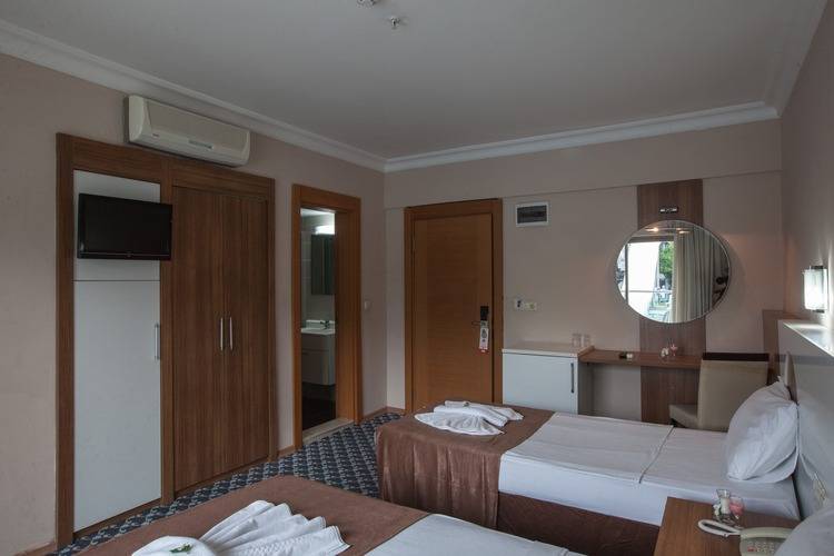 Omorfi Garden Resort (Ex. Beralisa Garden Resort Hotel, Ex.Monna Roza Garden Resort Hotel)
