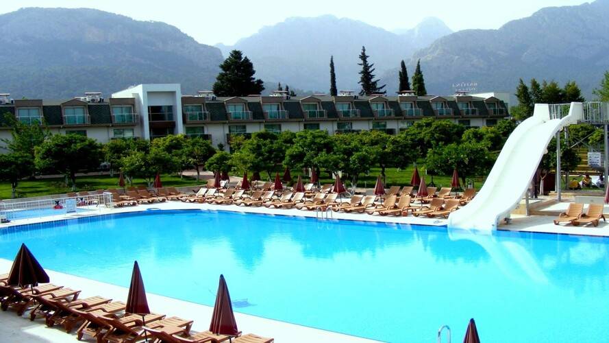 Omorfi Garden Resort (Ex. Beralisa Garden Resort Hotel, Ex.Monna Roza Garden Resort Hotel)