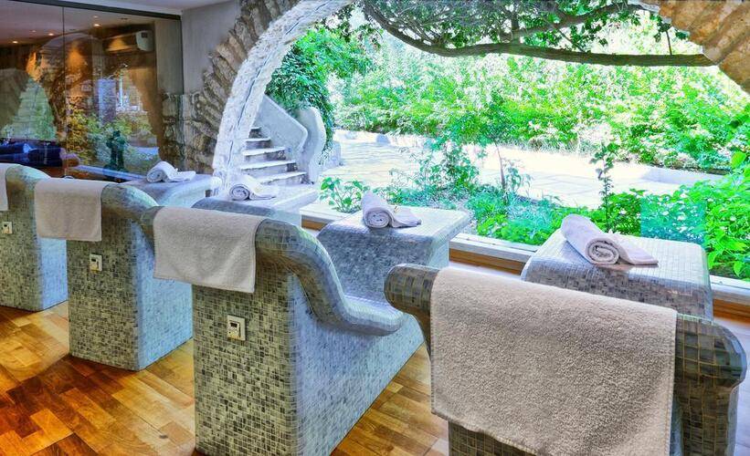 Grecotel Meli Palace Hotel