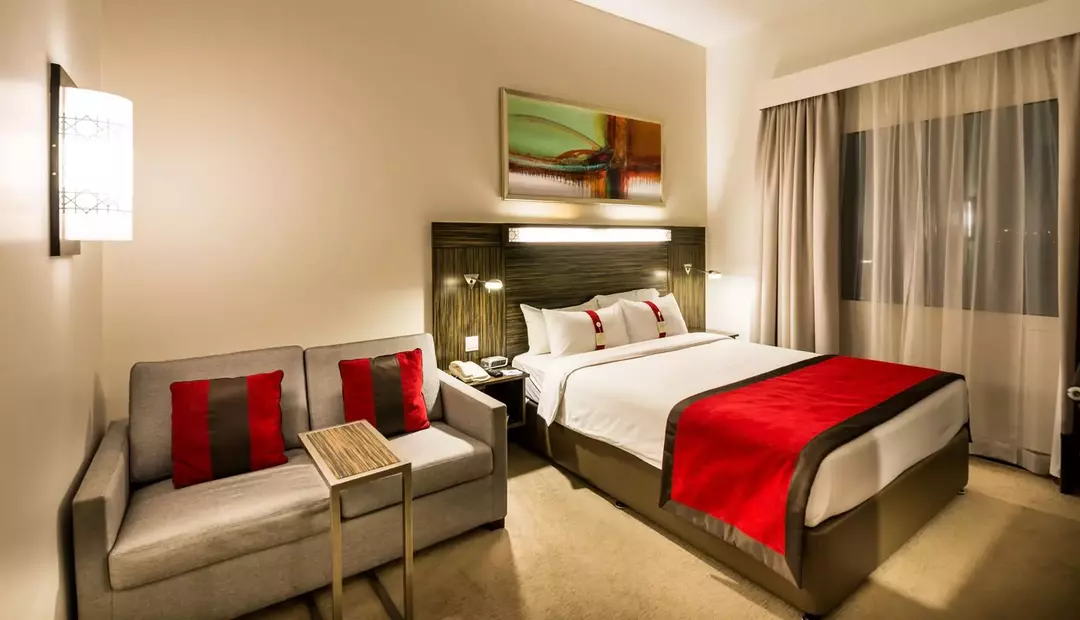 Holiday Inn Express Internet City