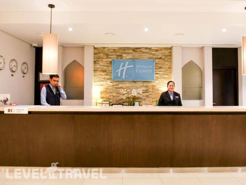 Фотография Holiday Inn Express Internet City