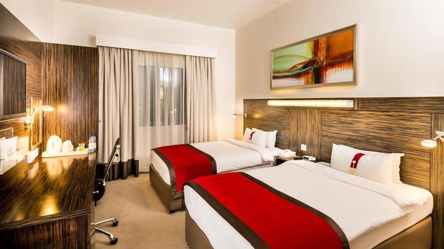 Holiday Inn Express Internet City