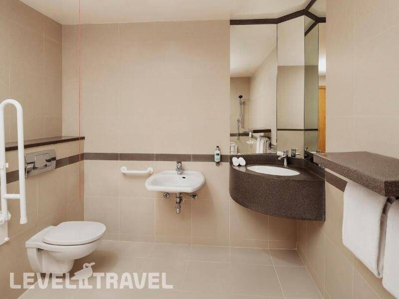 Фотография Holiday Inn Express Dubai Airport