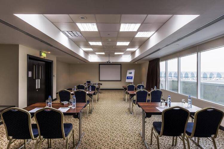 Holiday Inn Express Dubai Airport