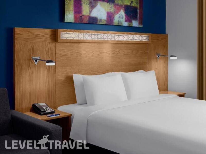 Фотография Holiday Inn Express Dubai Airport