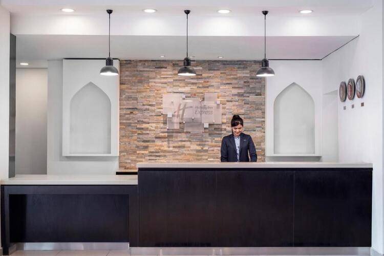 Holiday Inn Express Jumeirah
