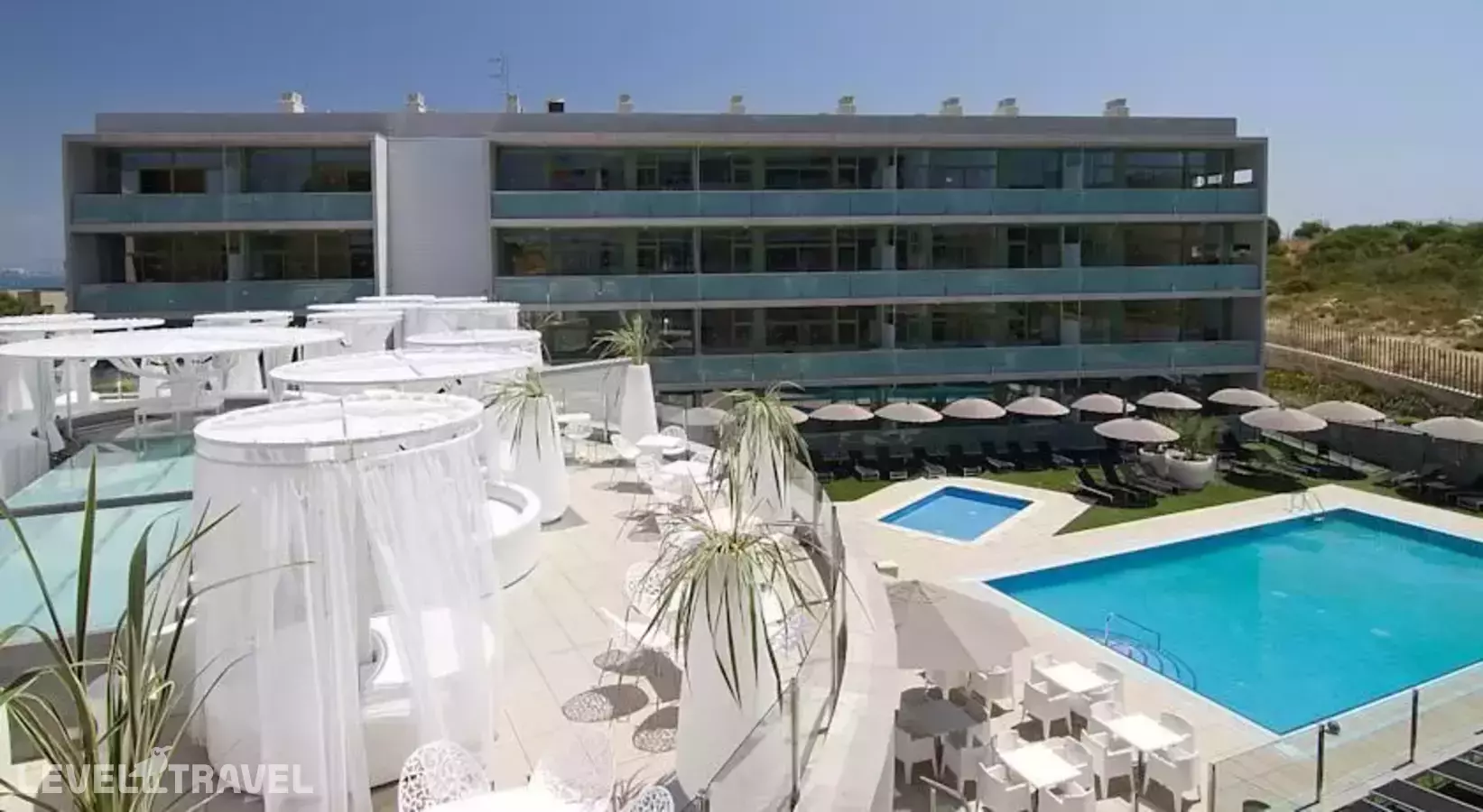 Four Elements Suites Aparthotel