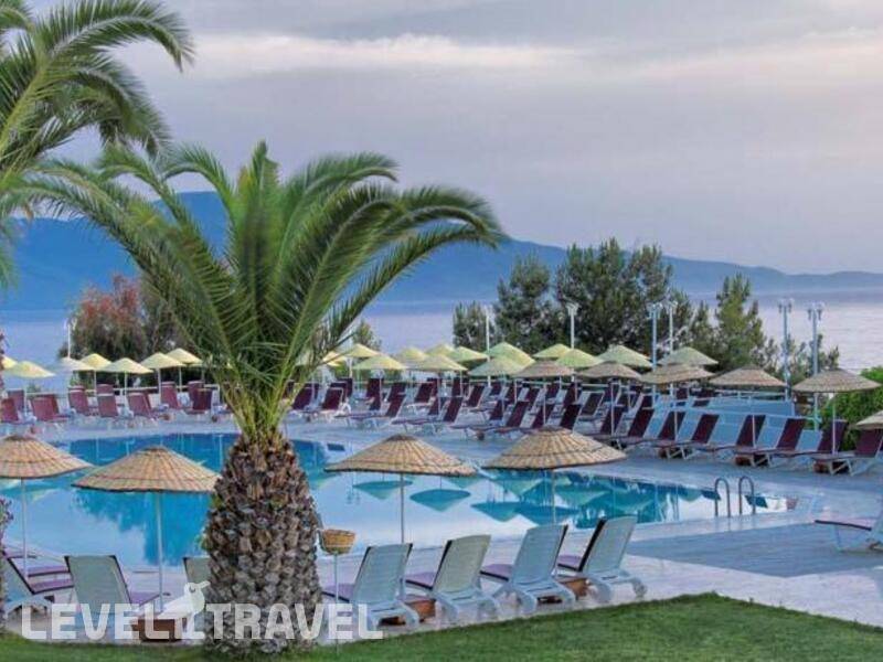 Фотография Blue Vista Hill Hotel