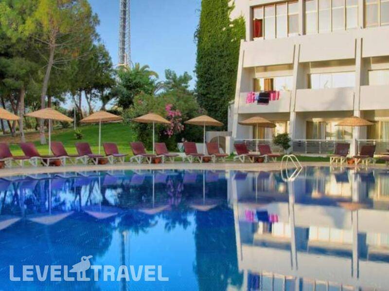 Фотография Blue Vista Hill Hotel