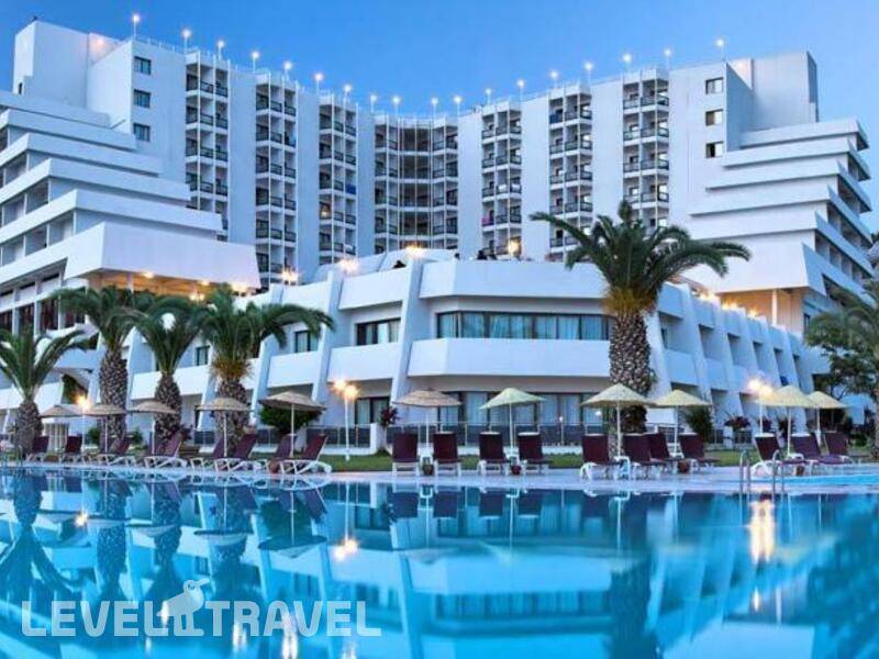 Фотография Blue Vista Hill Hotel
