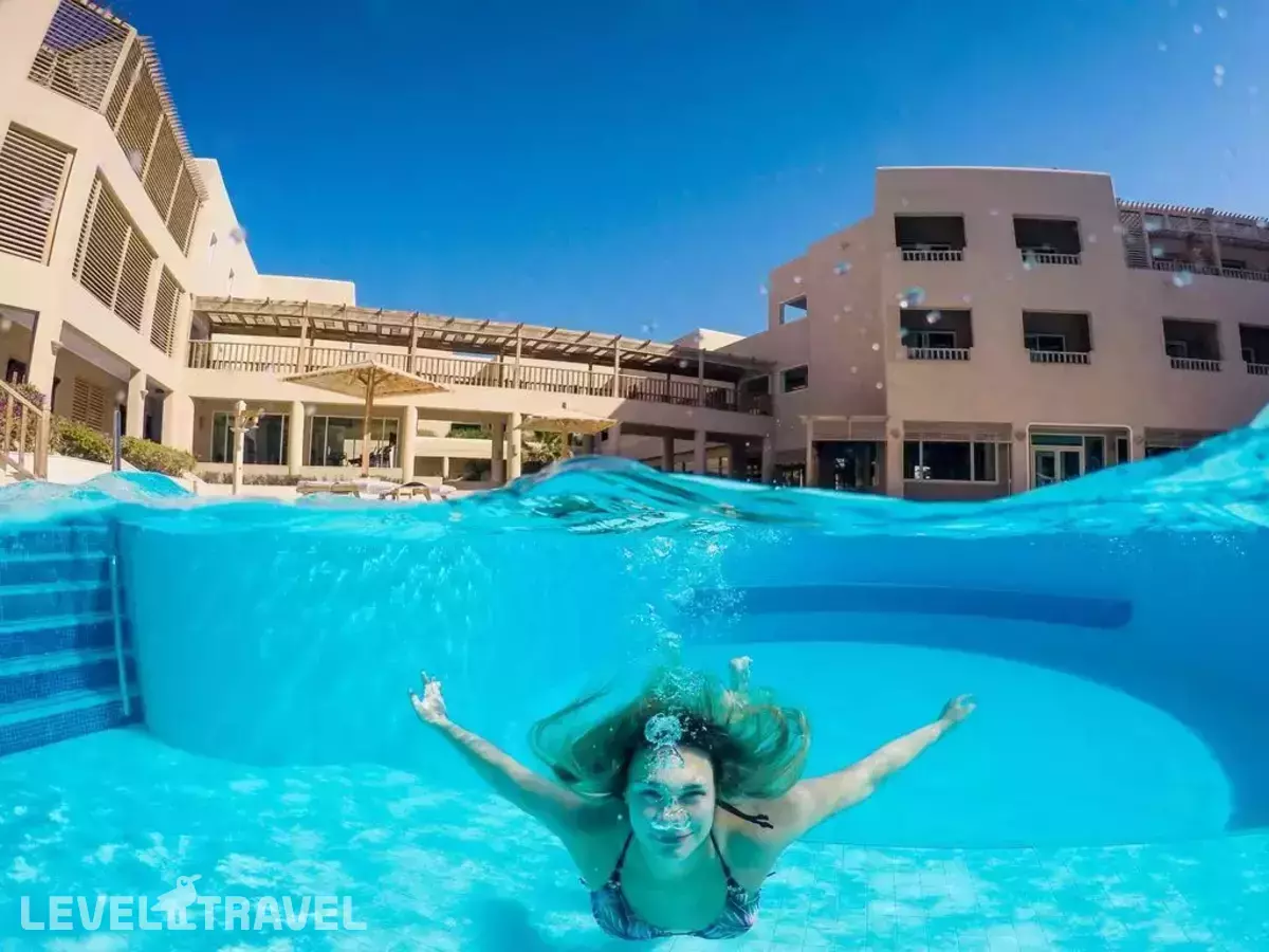 The Breakers Diving & Surfing Lodge