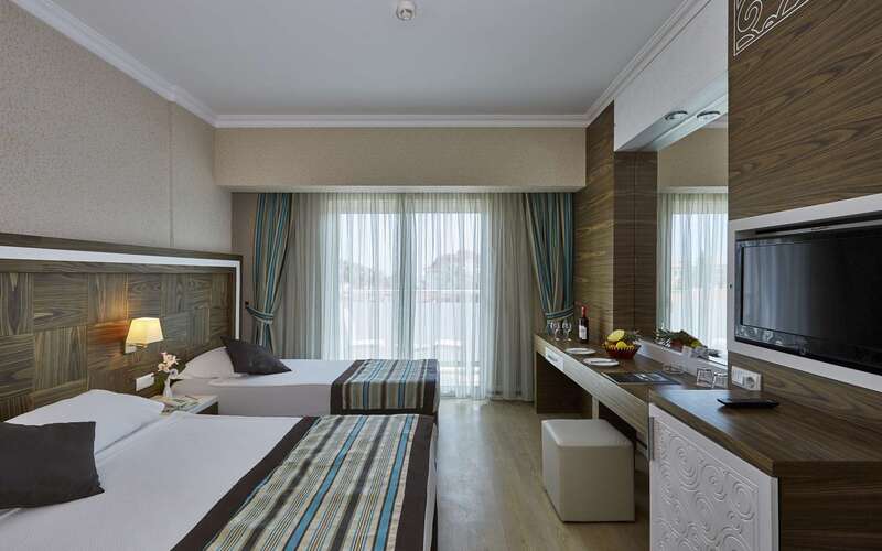 Jura Hotels Kemer Resort (Ex.Royal Towers Hotel Kiris)