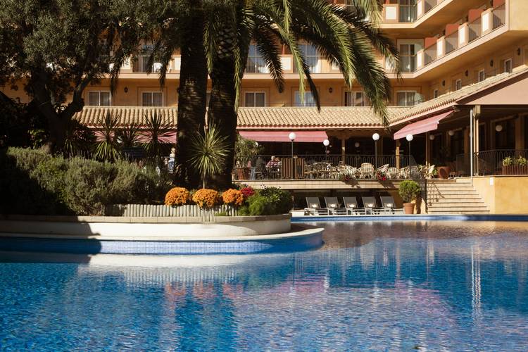 Luna Club Hotel