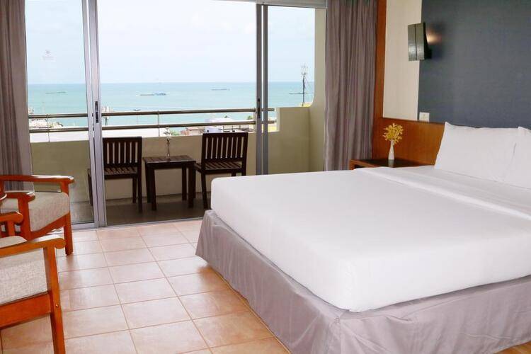 Sunshine Hotel & Residences