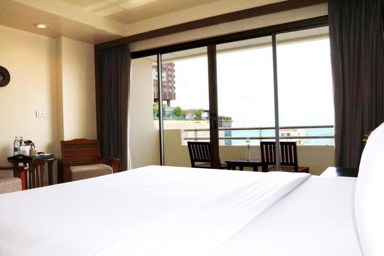 Sunshine Hotel & Residences