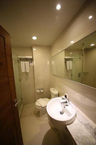 Sunshine Hotel & Residences