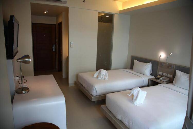 Sunshine Hotel & Residences