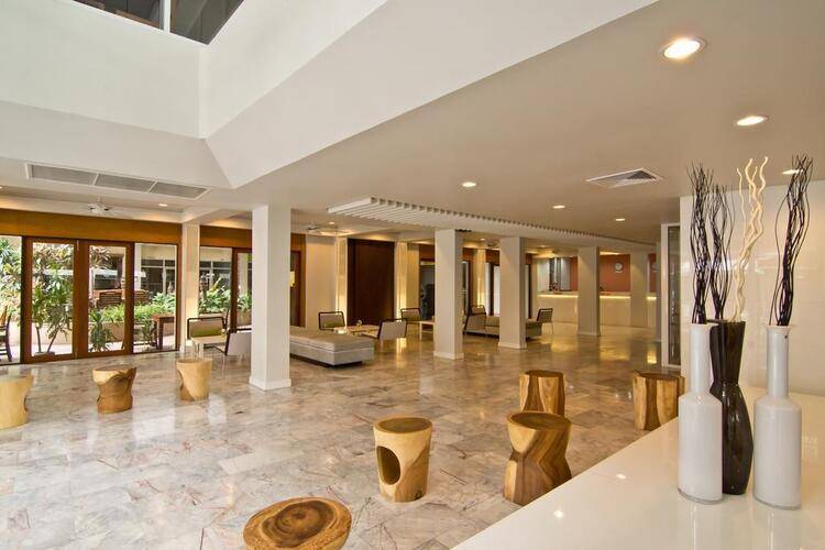 Sunshine Hotel & Residences