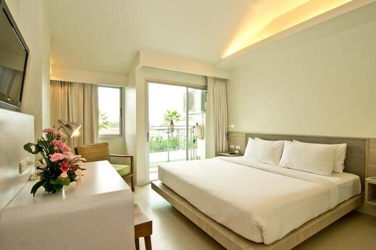 Sunshine Hotel & Residences