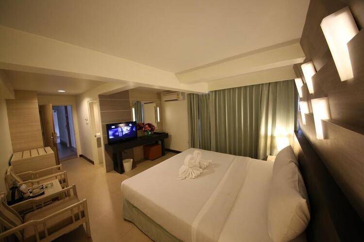 Sunshine Hotel & Residences