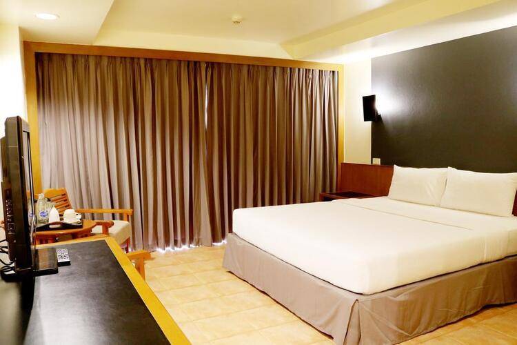 Sunshine Hotel & Residences