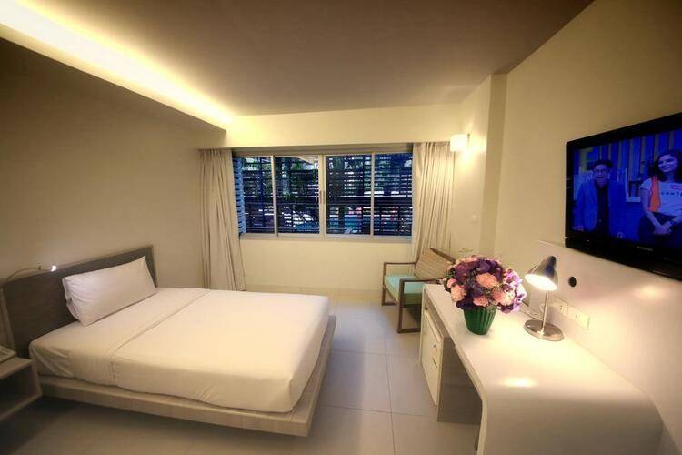 Sunshine Hotel & Residences