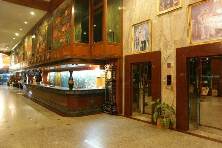 Jomtien Holiday Hotel